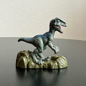 Mattel Jurassic World BLUE VELOCIRAPTOR Dinosaur MINI Micro Action Figure Toy